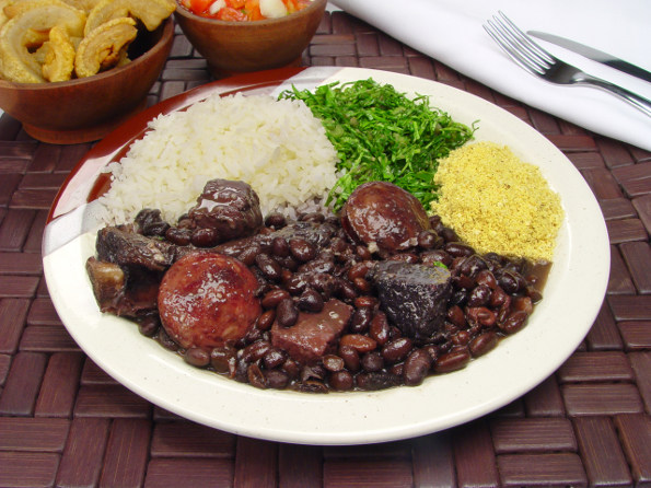 feijoada_materia_Rodrigo_Moreira_e_Colaborador