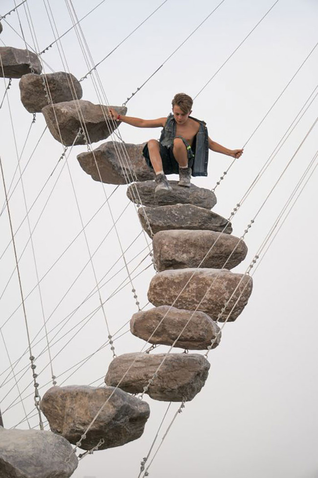scary-stairs-pics-32-636cb20bc0977__700