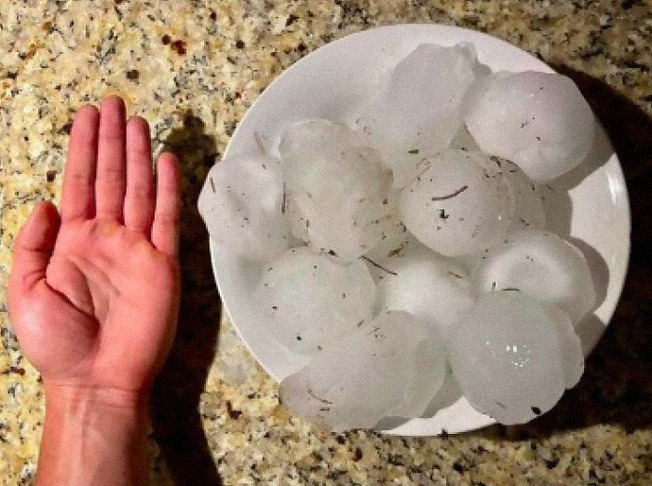 giant-hail-in-texas-oklahoma-pics-5-608bc824ade75__700
