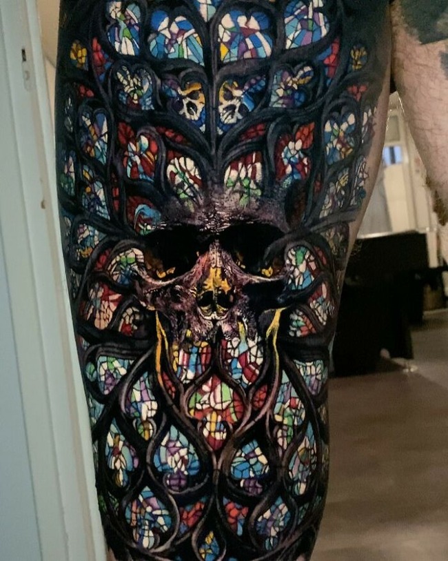 Meet-Sandry-Riffards-realistic-and-surreal-tattoos