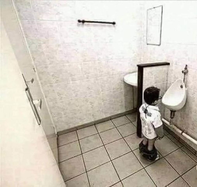 kids-in-predicaments-6204ecd46cb5e__700