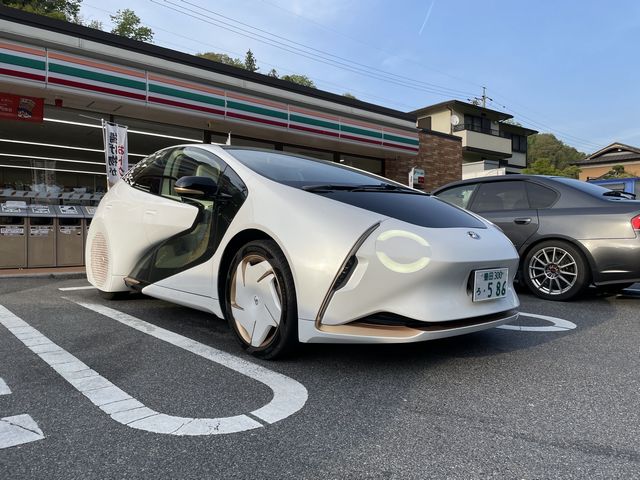 外国人 日本のセブンイレブンに停まってた車が未来的すぎる 海外の反応 まとめアンテナリーダー 外国人 日本のセブンイレブンに停まってた車が未来的すぎる 海外の反応 まとめアンテナリーダー