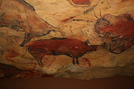 275px-Reproduction_cave_of_Altamira_01