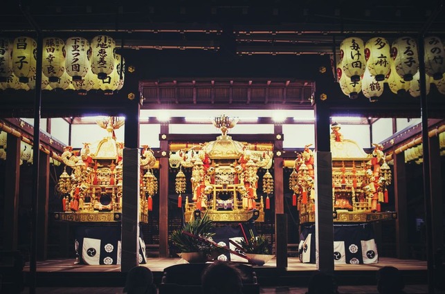 dreamy-eve-at-the-gion-matsuri_27428009491_o
