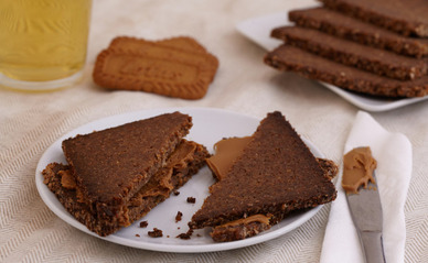 NOV_20_WOE_ONTBIJT_Roggebrood-met-speculoospasta-730x450