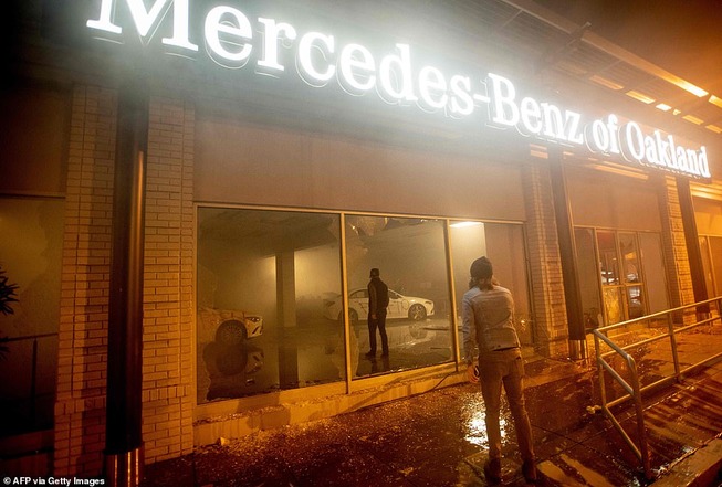 29012820-8372343-image-a-13_1590858044940