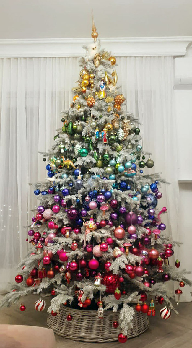 christmas-tree-ideas-5-65782a8d77d67__700