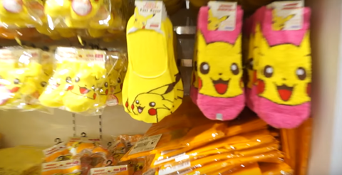 海外 ハロウィン ポケモンセンター