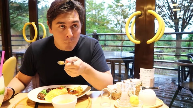 fec8f8b4-0c58-4821-a91b-61cba0e93986