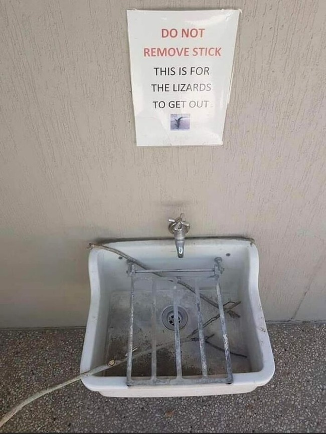 hilarious-warnings-disclaimers-67e529e2b6ddc__700 (1)