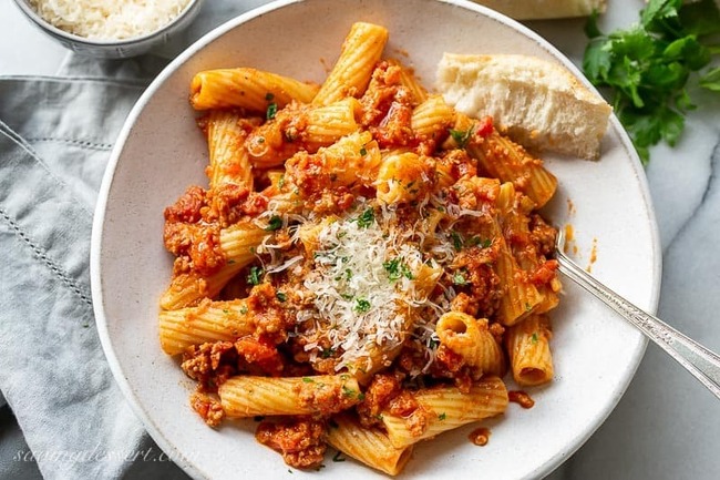 Rigatoni-Bolognese-800