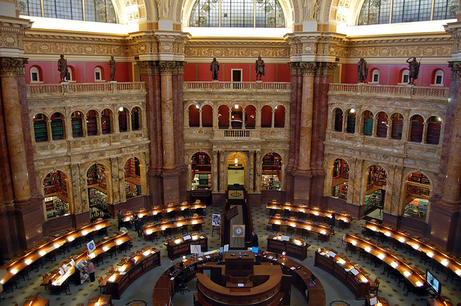 amazing-libraries-17__880 (1)