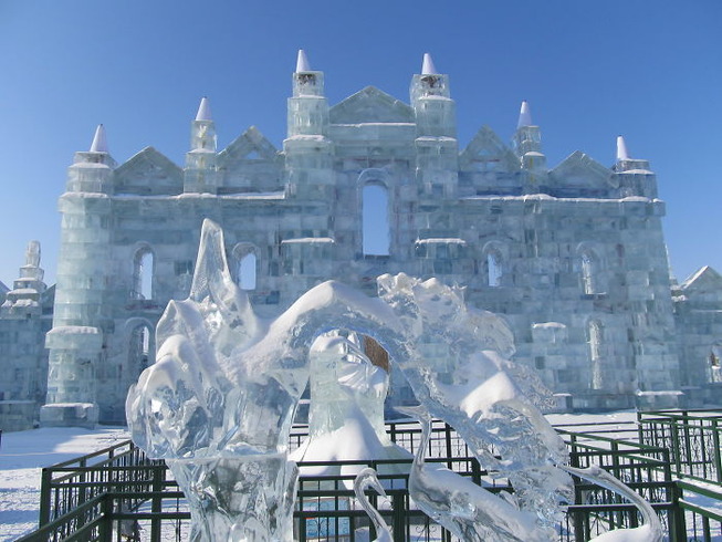 harbin-ice-snow-sculpture-festival-china-5e185bea9af17__700