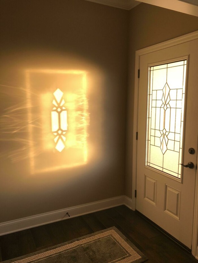 660bb985d3aa1_uvd4jagnjkh01__700