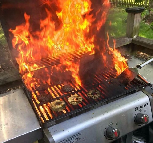 634428780f0be_funny-cooking-kitchen-fails