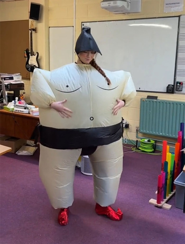 unattractive-halloween-costumes-653fa40ff04ea__700