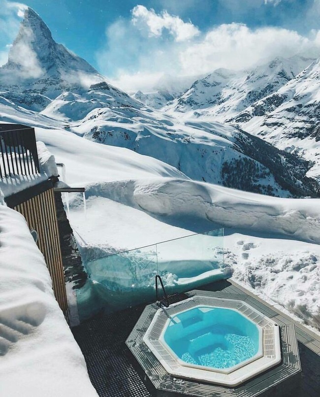 65c09ca44cd9f_y9z7zu9nbgb91__700 (1)