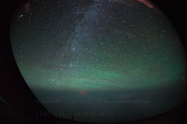 アラスカ　日本　発光体