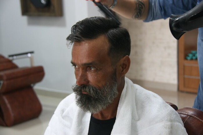 homeless-man-transformation-viral-family-finds