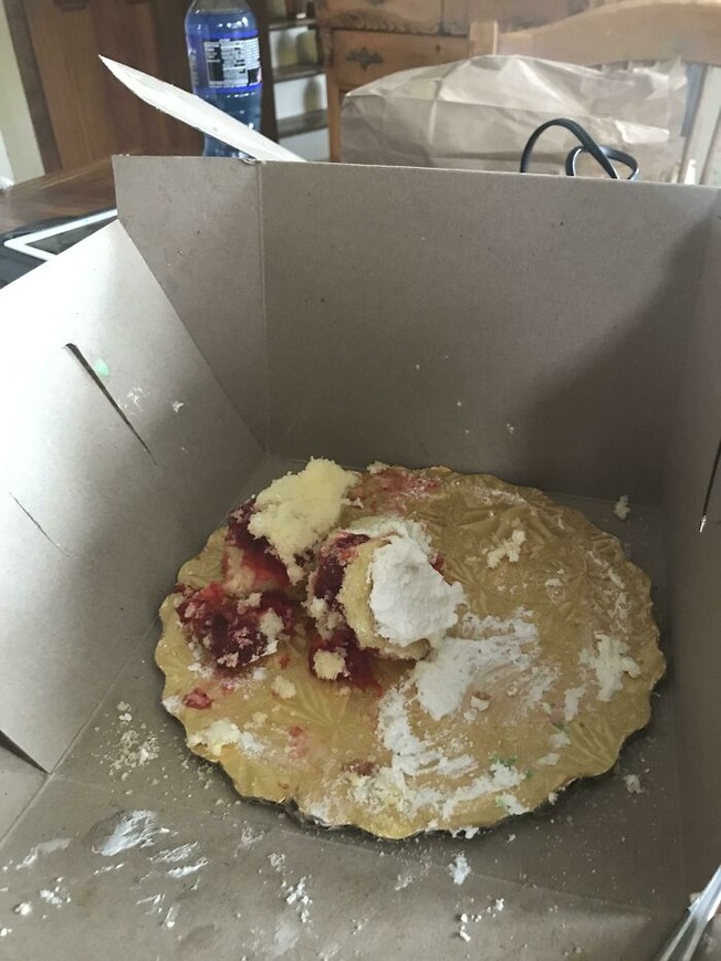 611cb1d83c538_el6eb3cwqz031__700