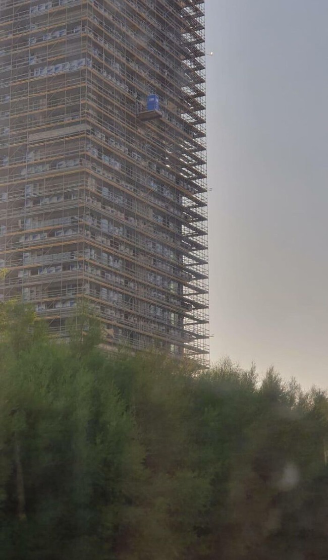 64fad853bfe3a_fear-of-heights-acrophobia