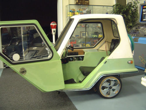 Honda-Caren-Door