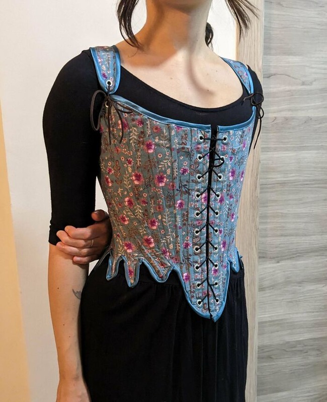 64ba65d97c320_6xv6ah6uvqqa1__700