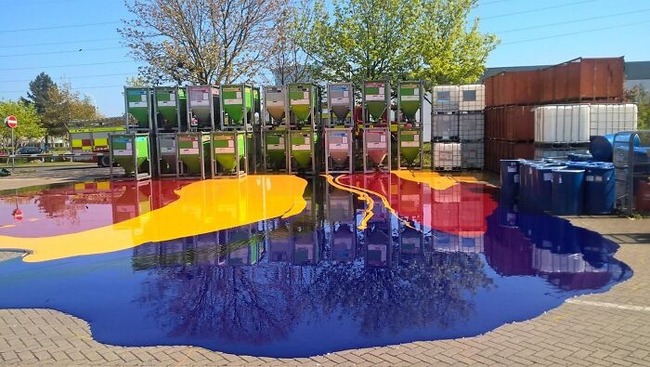 6442779286c70_guyBAJ6__700