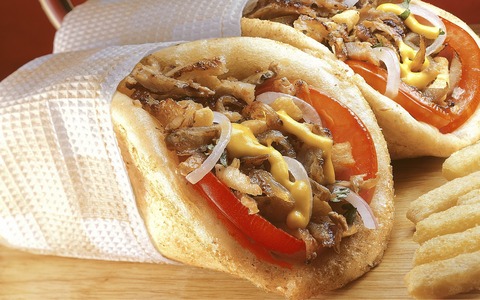 Homemade-Pork-Gyros-with-Pita-bread1