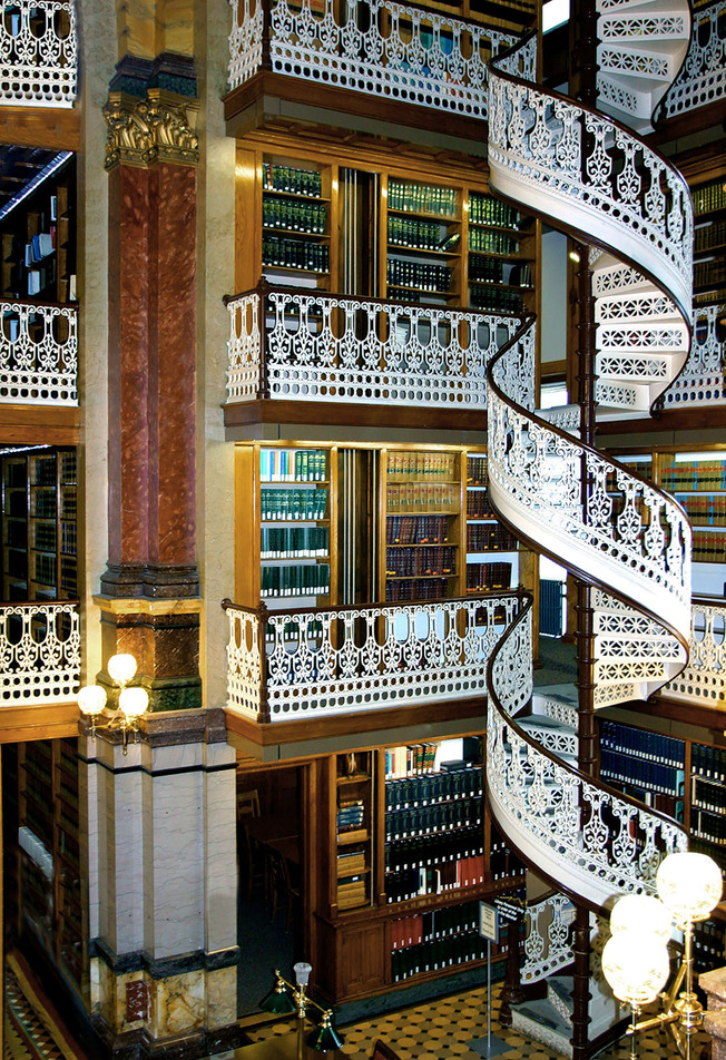 amazing-libraries-11__880 (1)