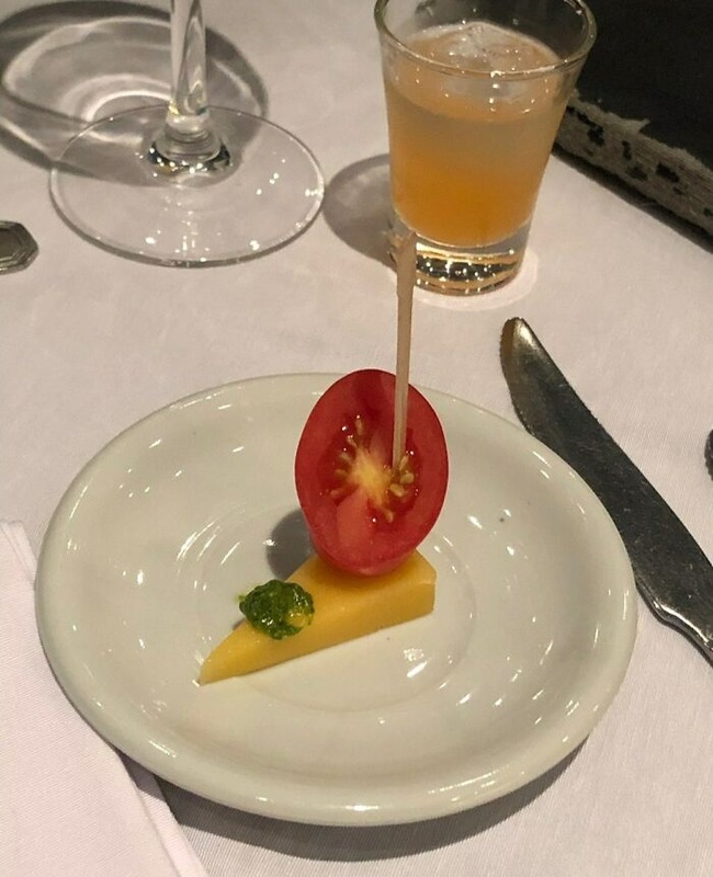 646350312f3c2_ridiculous-fancy-restaurant-foods
