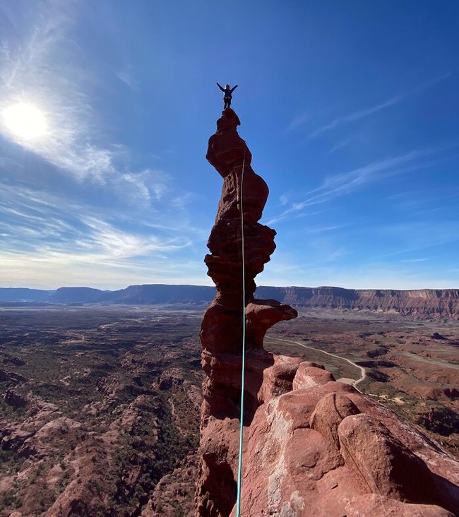 64fadcda4fb90_fear-of-heights-acrophobia