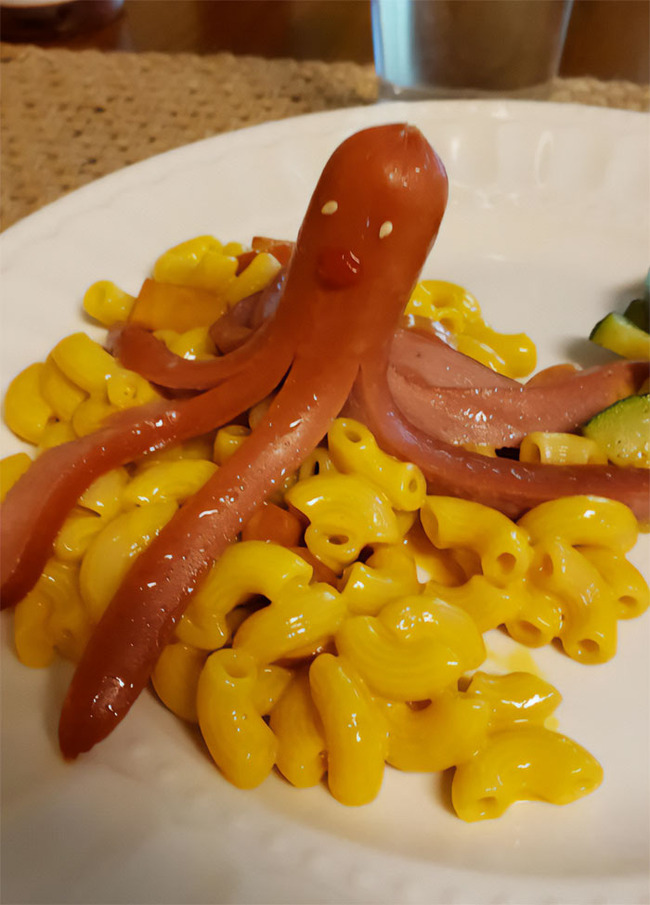 horrible-food-photography-13-644f85d2c26a2__700