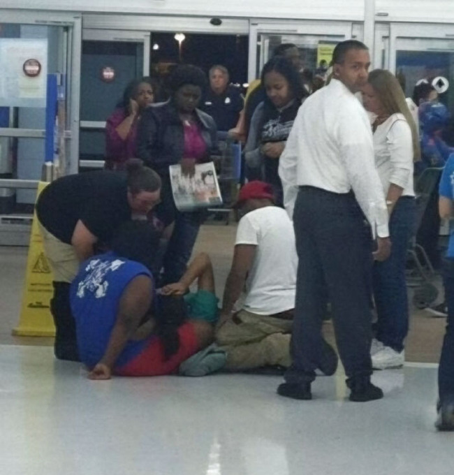 black-friday-fails-53-655caf23efd15__700