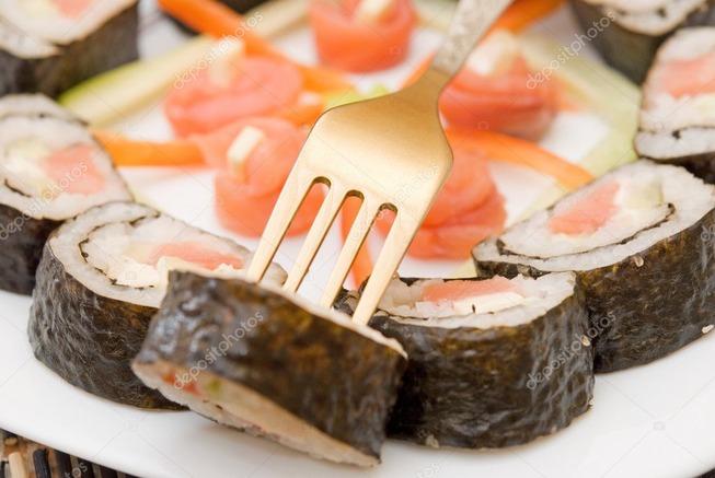 depositphotos_8010220-stock-photo-sushi-on-a-fork