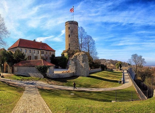 medium_sparrenburg-1798536_1280
