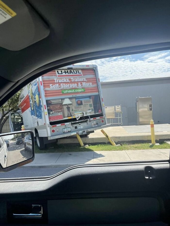 uhaul-fail-pics-23-650401c89db88__700 (1)