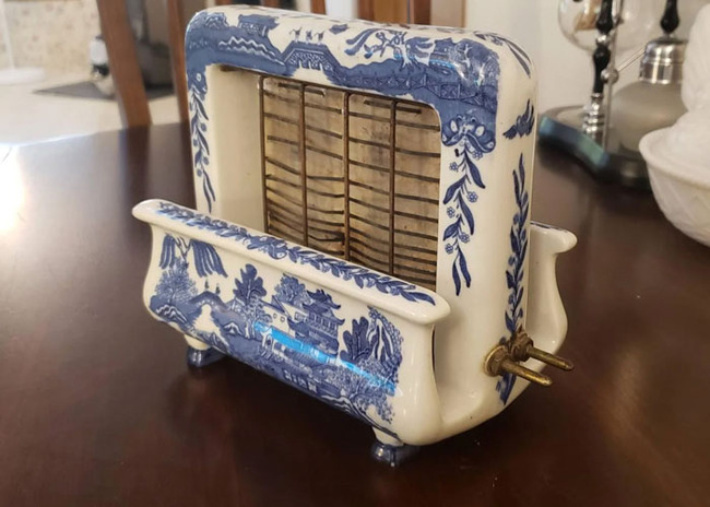 old-relics-antiques-25-6380b27535b9d__700