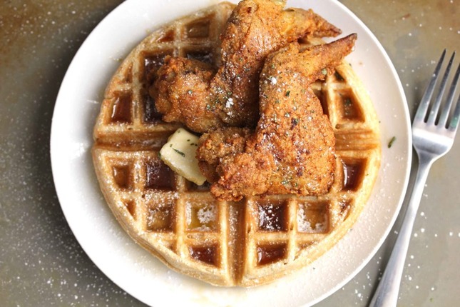 chicken-and-waffles-recipe-1-1024x683