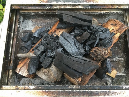 18 - Cherry wood and charcoal to cook