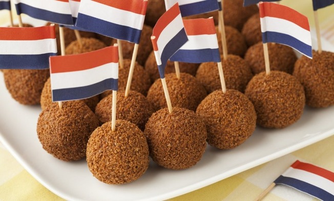 dutch-traditional-snack-bitterballen