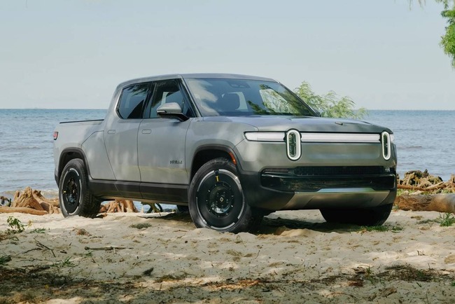 2025_rivian_r1t_crew-cab-pickup