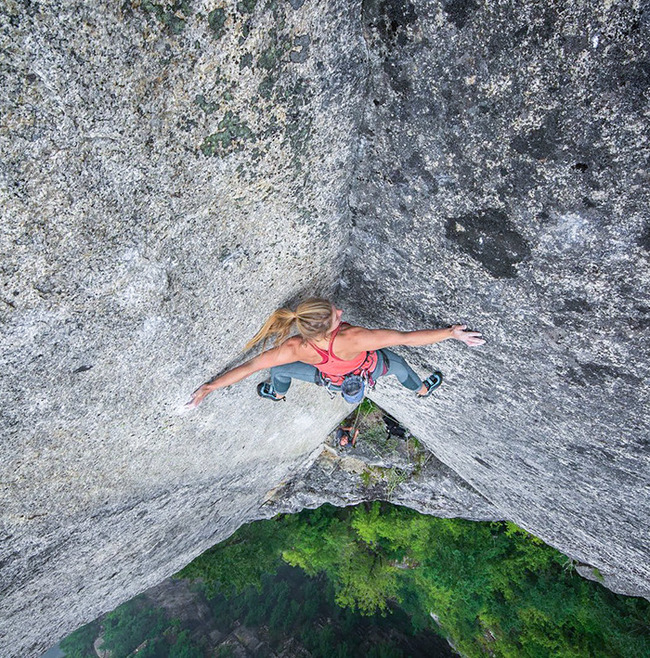 fear-of-heights-acrophobia-8-64e380927f2ae-png__700