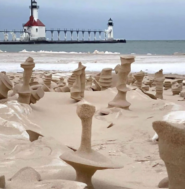 funny-interesting-beach-things-1-62c6c66736c13__700