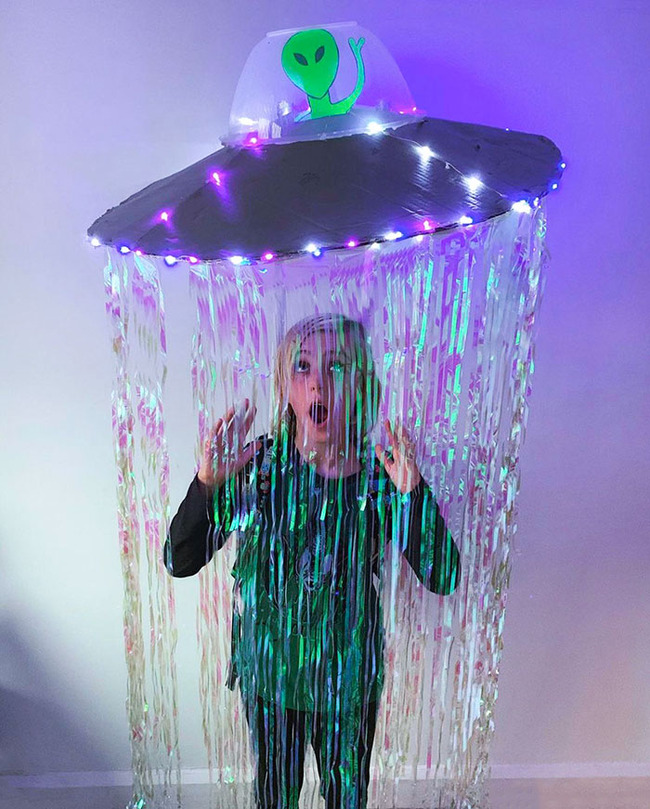 creative-halloween-kids-costumes-11-65366e6b11e68__700