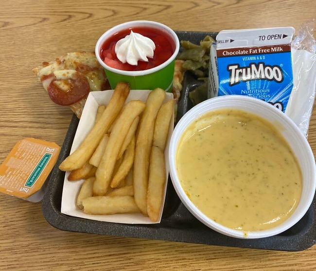 663c73dbc6eb6_school-lunch-comparisons (1)