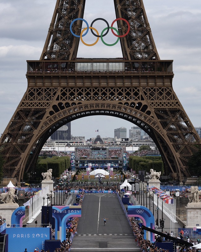 1723359007301002 (1)