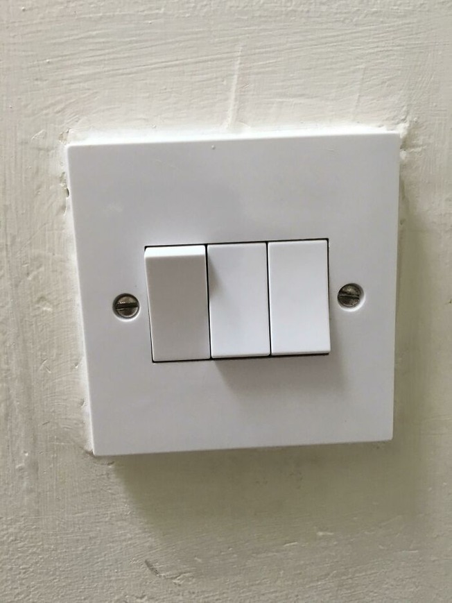 6213a344b87ca_awqjoexe663z__700