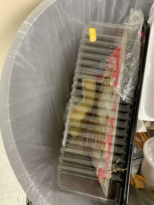 611ba5c999267_didz22rsdqu51__700