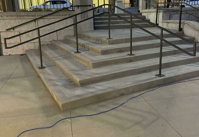 62ab38738dc06_02oet00bxgp61__700